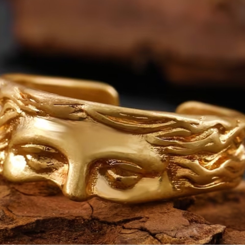 Half face ring for women 
Opening ring for all size